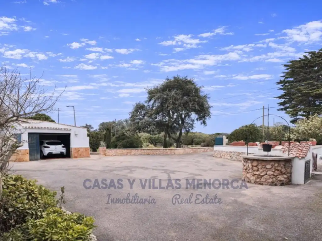 Vista exterior de Finca rústica en venda en Sant Lluís amb Jardí privat, Terrassa i Piscina