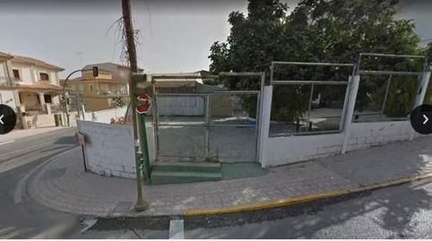 VENTA DE SOLAR ENTRADA DEL PUEBLO, DANDO A 2 CALLES.