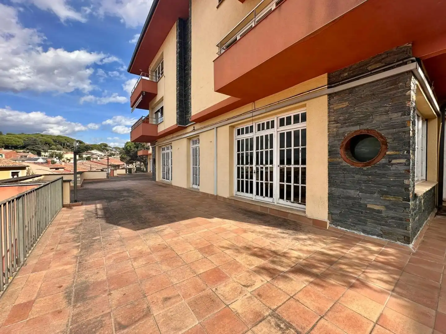 Gewerbefläche zum Verkauf in Carrer Anselm Clavé 0, imagen 2