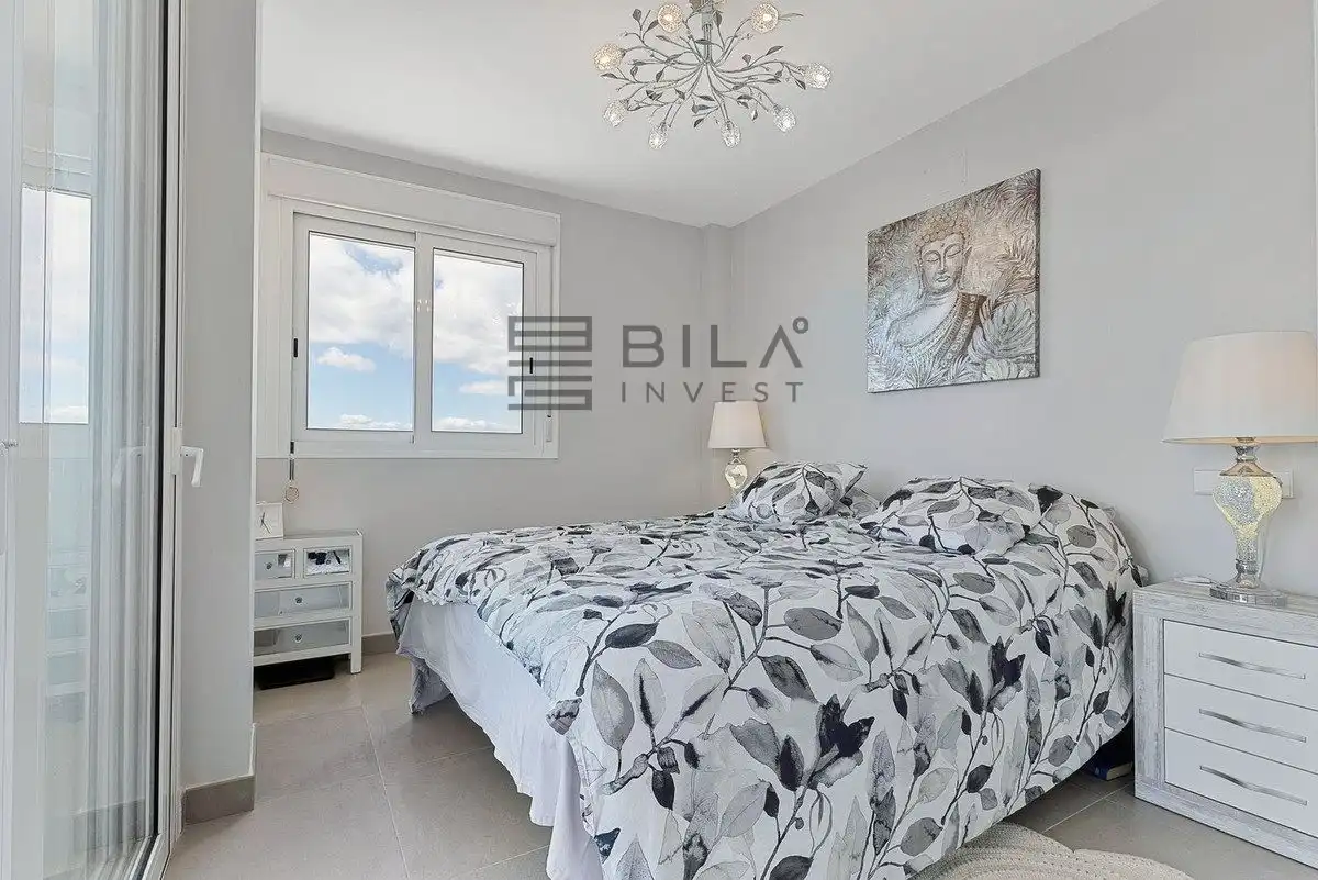 Habitación de Piso en venta en Fuengirola con Aire acondicionado, Terraza y Trastero