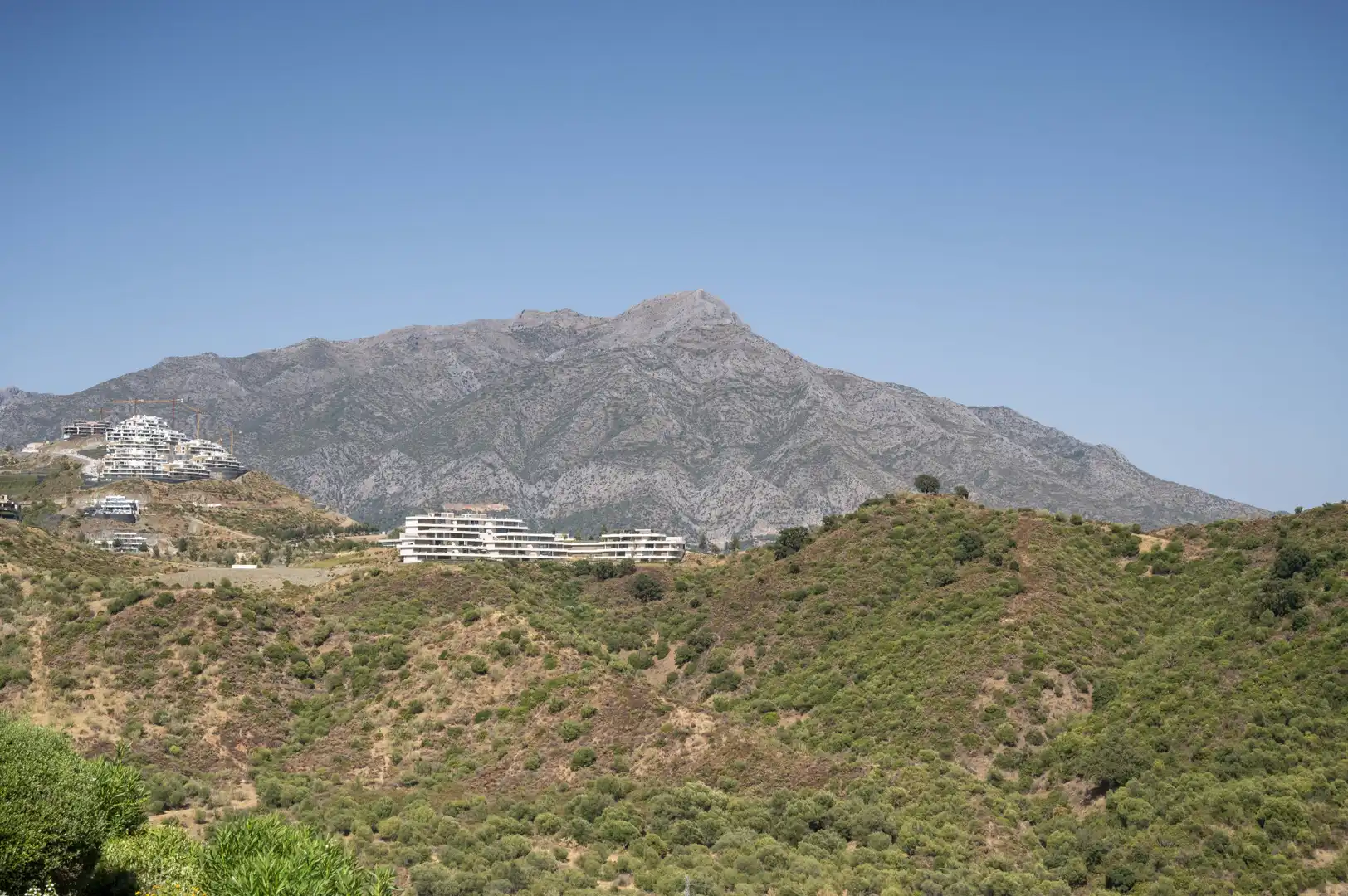 Exterior view of Apartments for sale in Benahavís  with Air Conditioner, Terrace and Storage room
