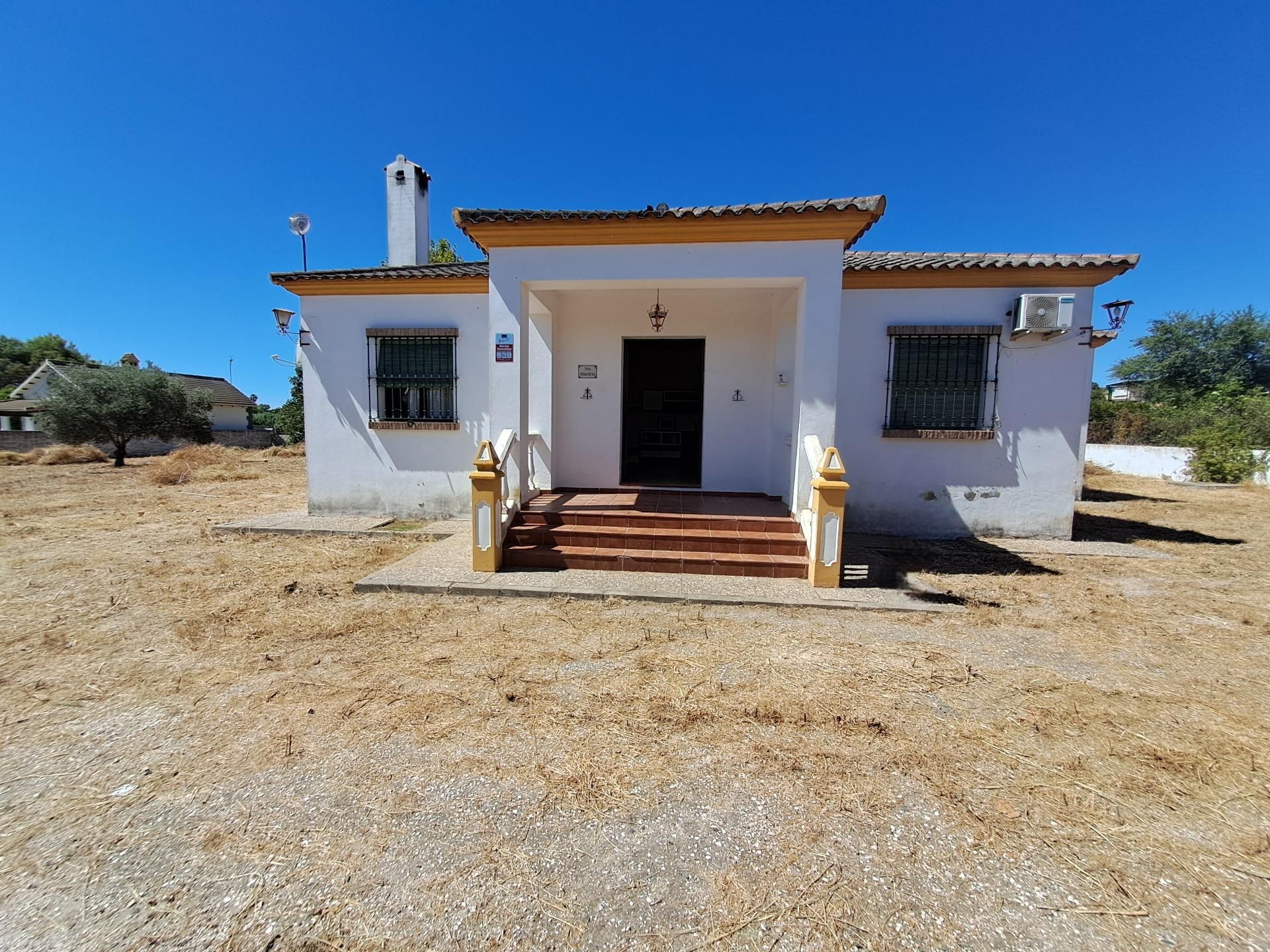Vista exterior de Casa o chalet en venta en Cantillana con Aire acondicionado, Jardín privado y Terraza