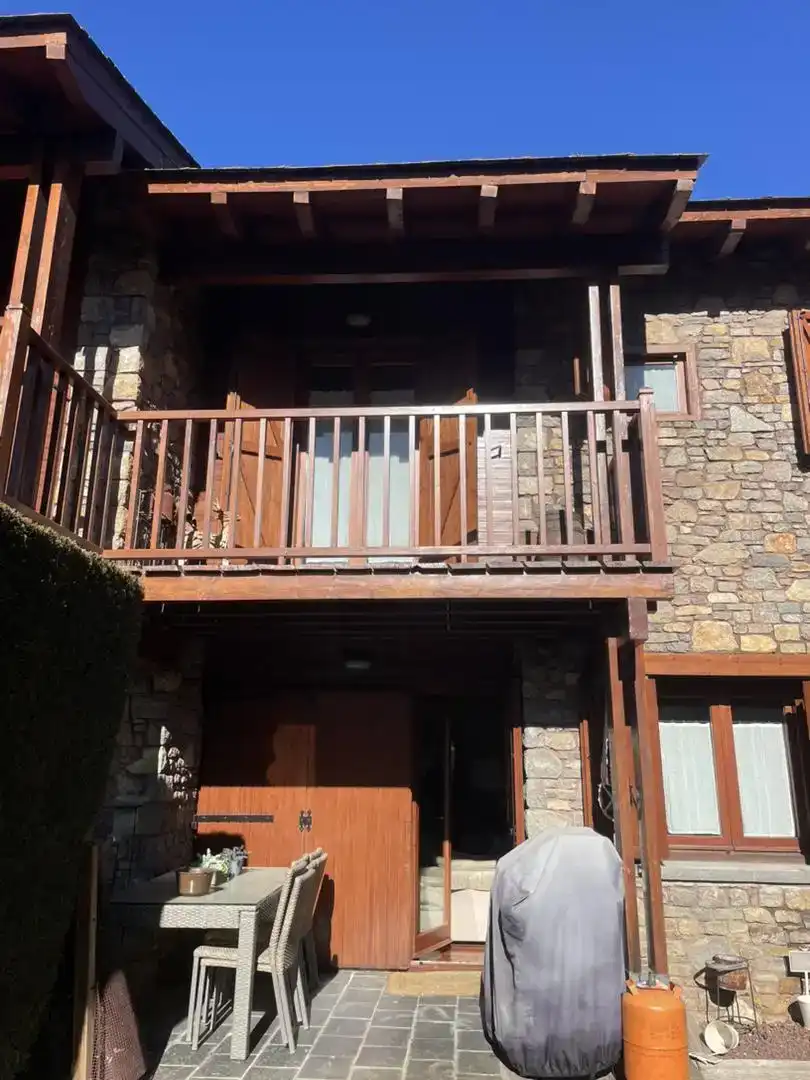 Terrassa de Casa adosada en venda en Prats i Sansor amb Jardí privat, Parquet i Traster
