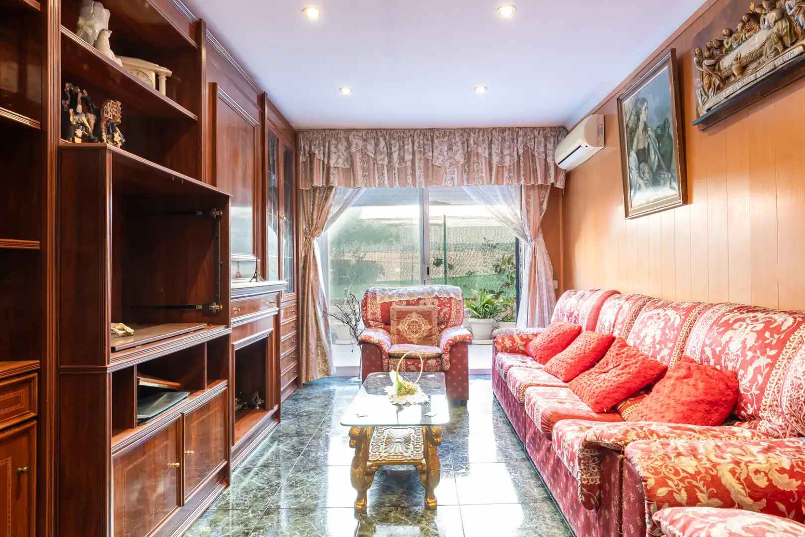 Living room of Flat for sale in Terrassa  with Air Conditioner, Heating and Terrace