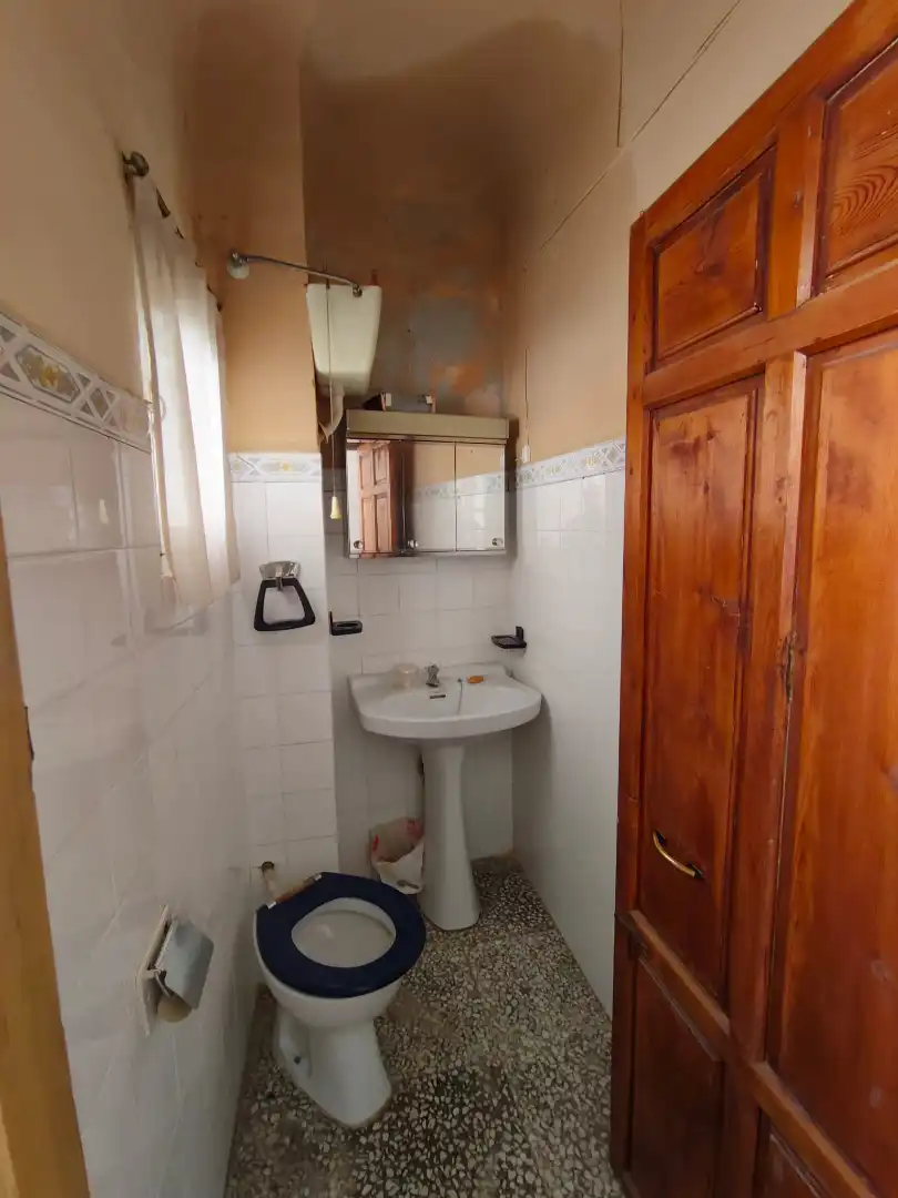 Bany de Casa o xalet en venda en Guadix