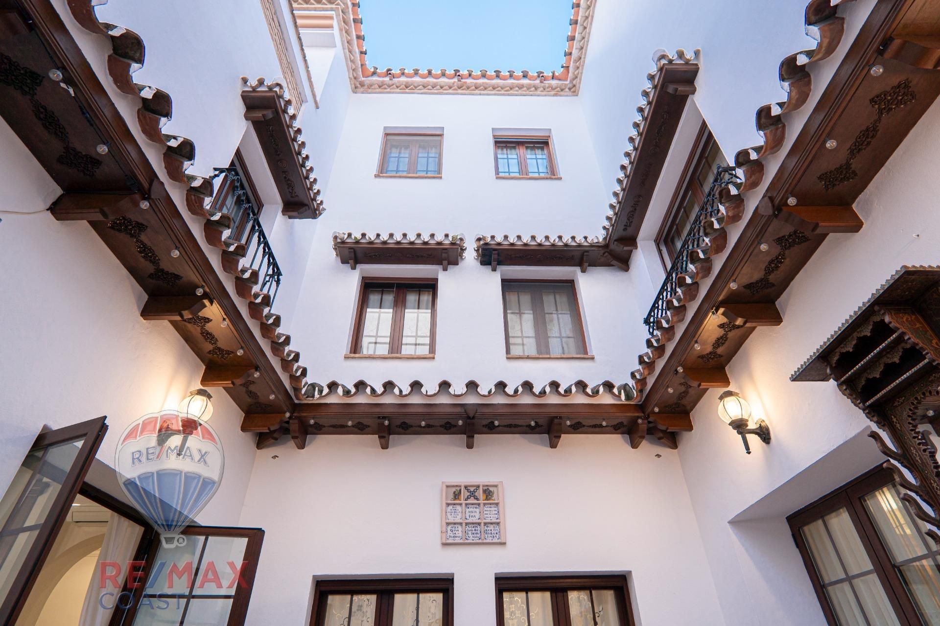 Exterior view of House or chalet for sale in Fuengirola  with Air Conditioner, Heating and Terrace