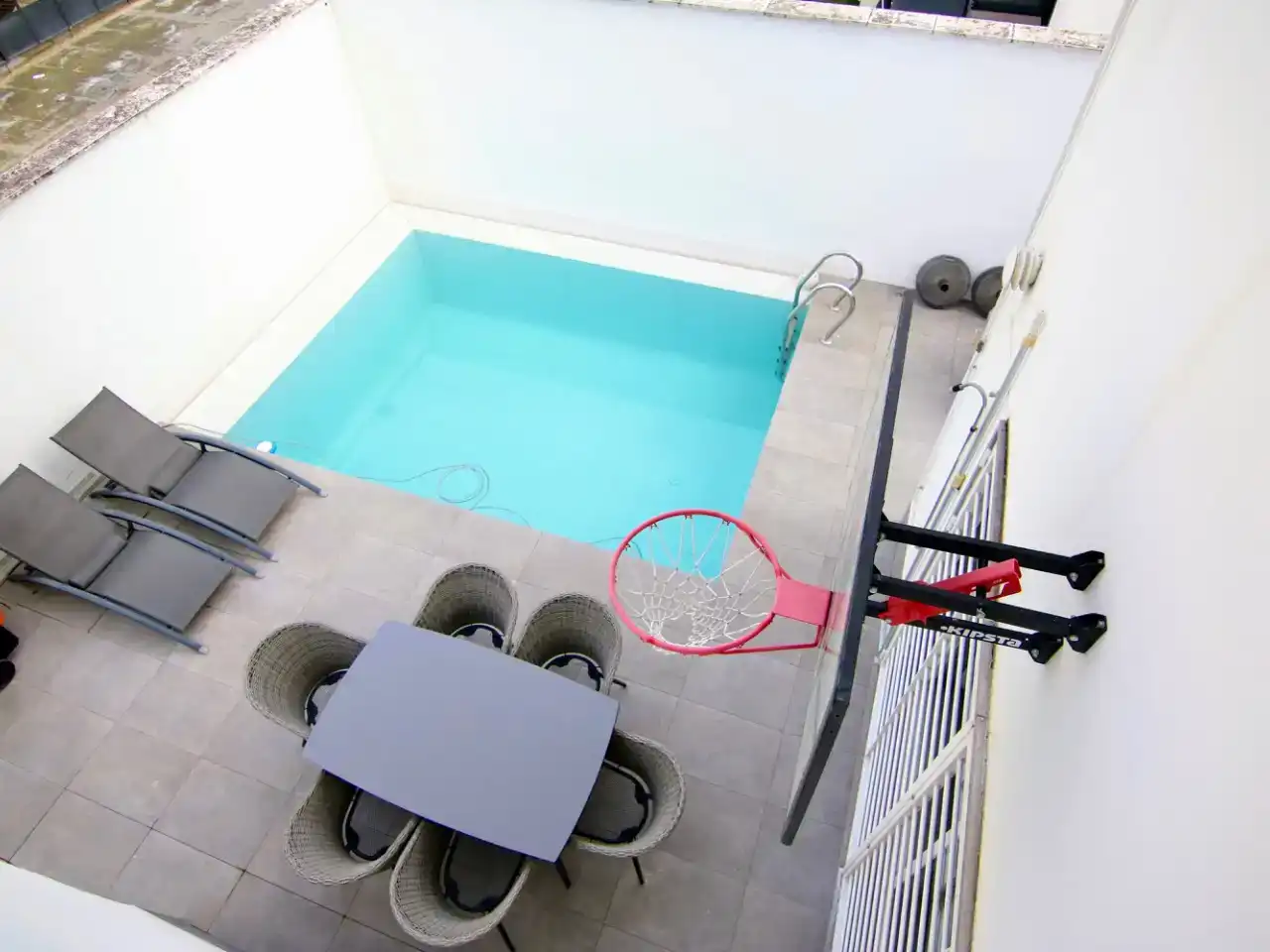 Piscina de Casa o xalet en venda en Mairena del Aljarafe amb Aire condicionat i Piscina