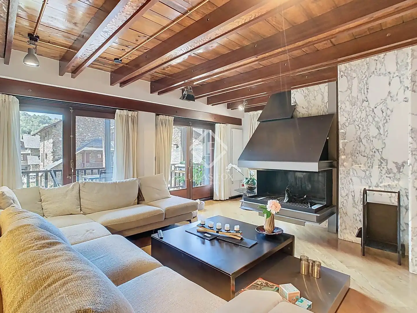 Sala de estar de Piso en venta en Ordino con Calefacción, Parquet y Terraza