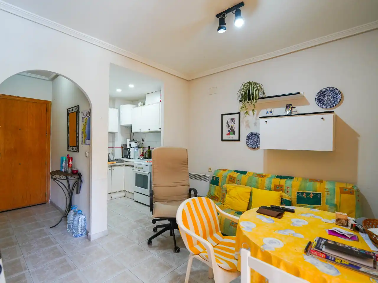 Cocina de Estudio en venta en Torrevieja con Calefacción, Terraza y Piscina