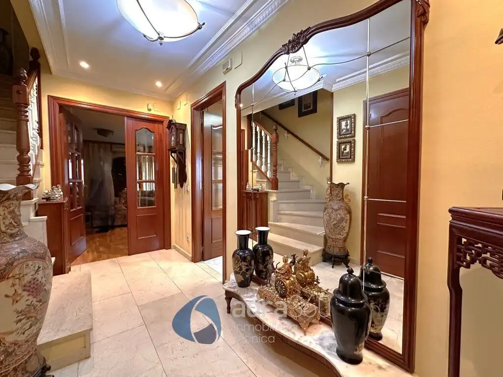 Casa o chalet en venta en  Logroño con Aire acondicionado, Calefacción y Jardín privado