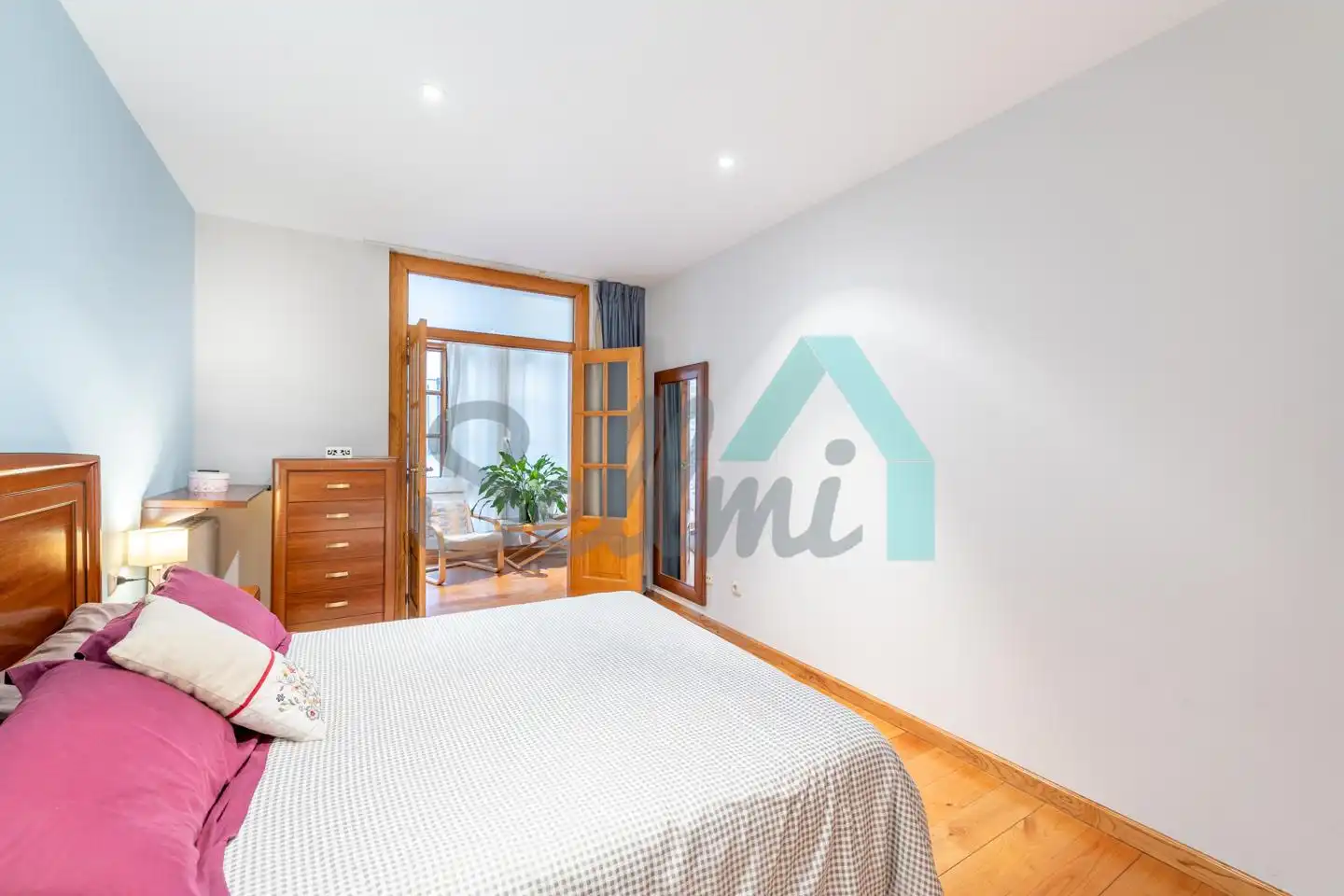 Bedroom of Flat for sale in Oviedo   with Heating, Parquet flooring and Terrace