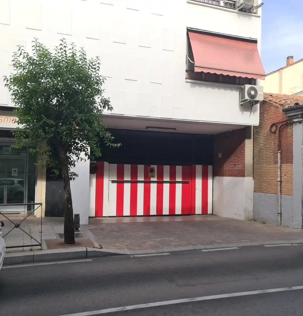 Commercial properties for sale in Plaza ESPAÑA, Casco Antiguo