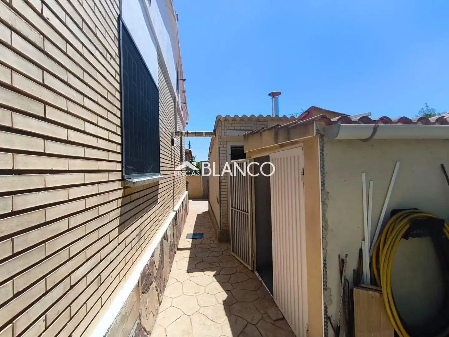 Exterior view of Houses for sale in Piera  with Heating and Swimming Pool