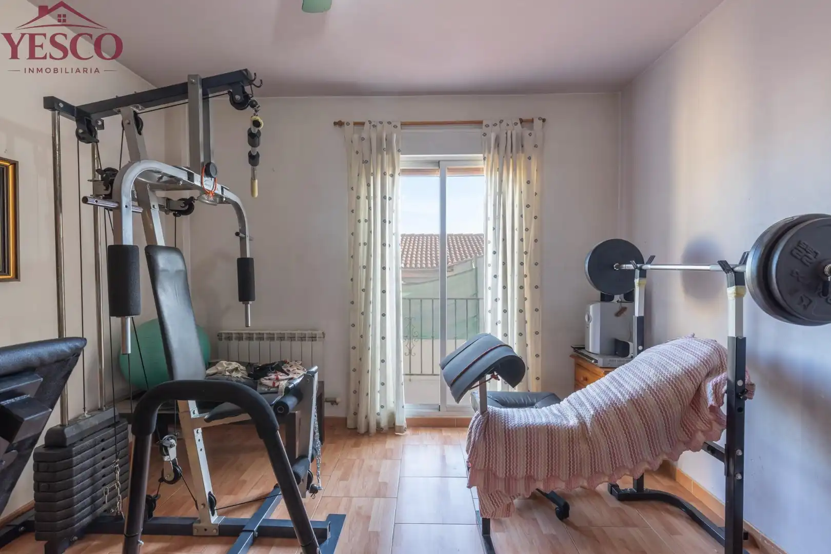 Habitación de Casa adosada en venta en Güevéjar con Calefacción, Terraza y Balcón