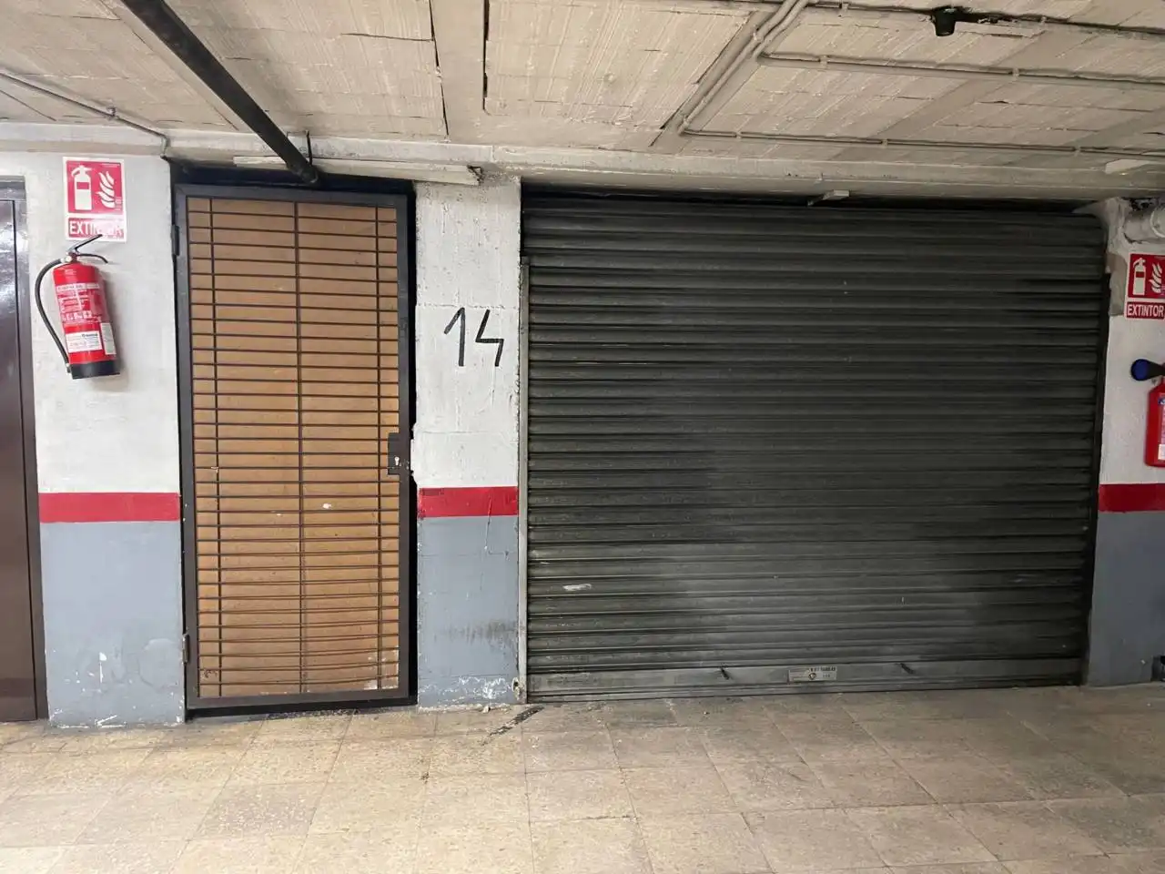 Parkplatz von Lagerraum zur Miete in Vic