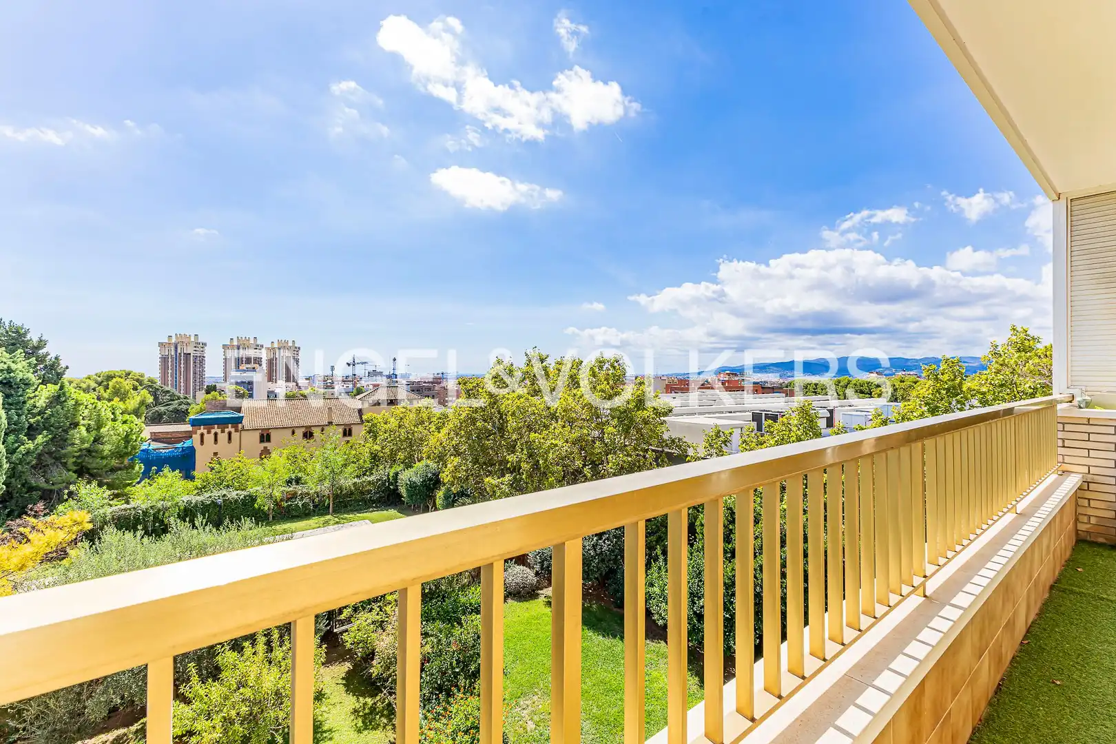 Flat with terrace to rent in El Centre, imagen 29