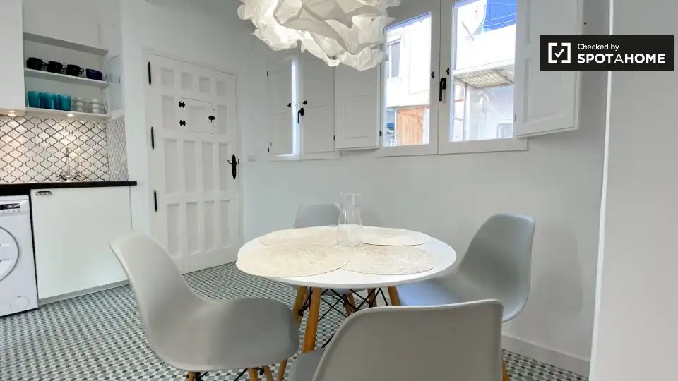 Room in Barrio de Benicalap