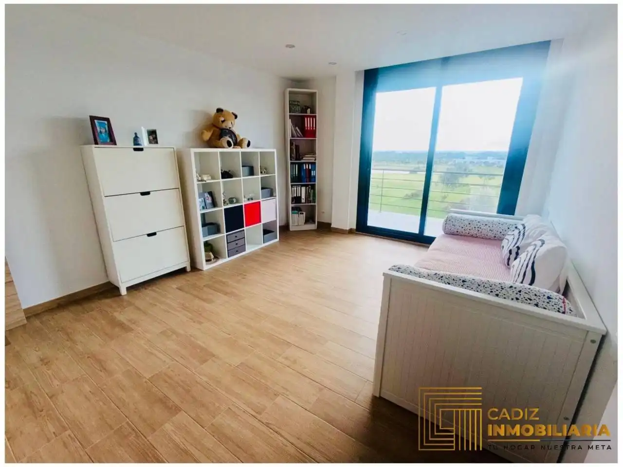 Sala d'estar de Casa o xalet en venda en Puerto Real amb Aire condicionat, Calefacció i Jardí privat