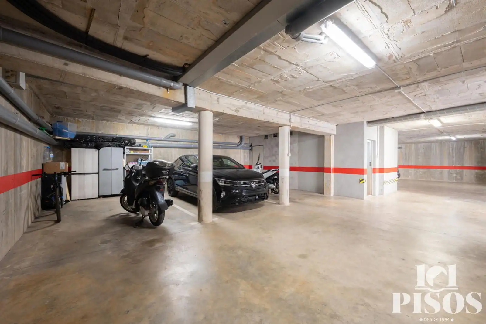 Parking de Dúplex en venta en Sant Cugat del Vallès con Aire acondicionado, Calefacción y Jardín privado