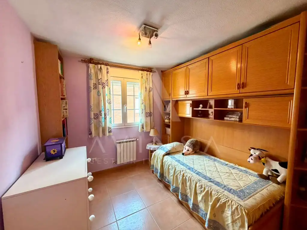 Dormitori de Casa o xalet en venda en Guadalajara