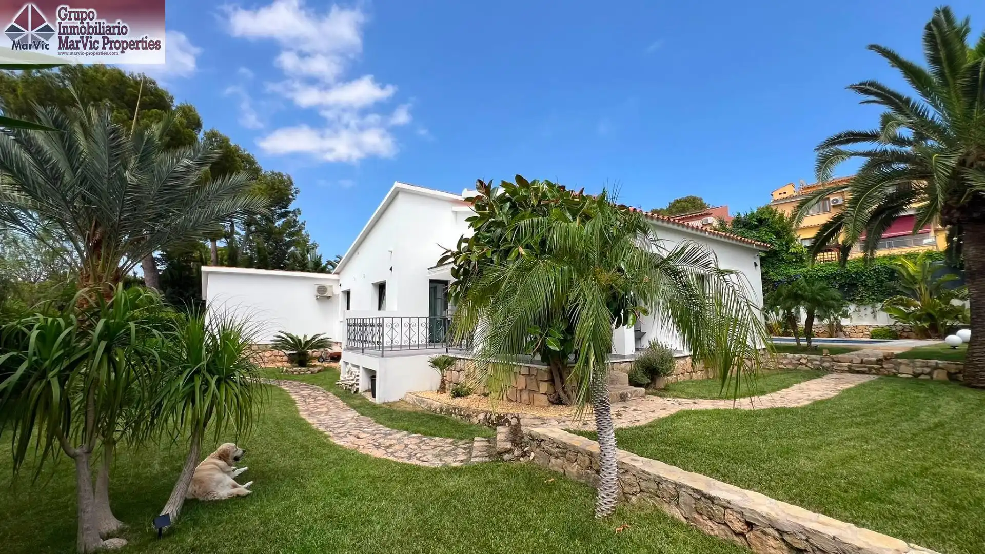 Vista exterior de Casa o chalet en venta en Benidorm con Aire acondicionado, Terraza y Piscina