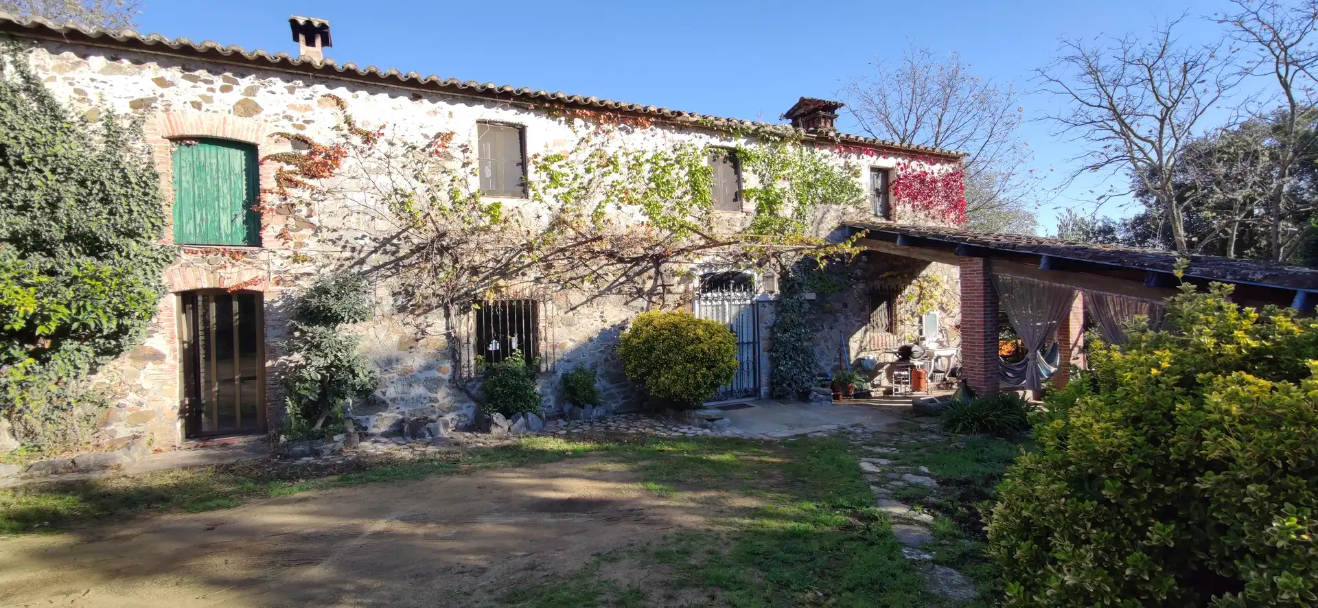 Vista exterior de Finca rústica en venta en Cassà de la Selva con Jardín privado y Piscina