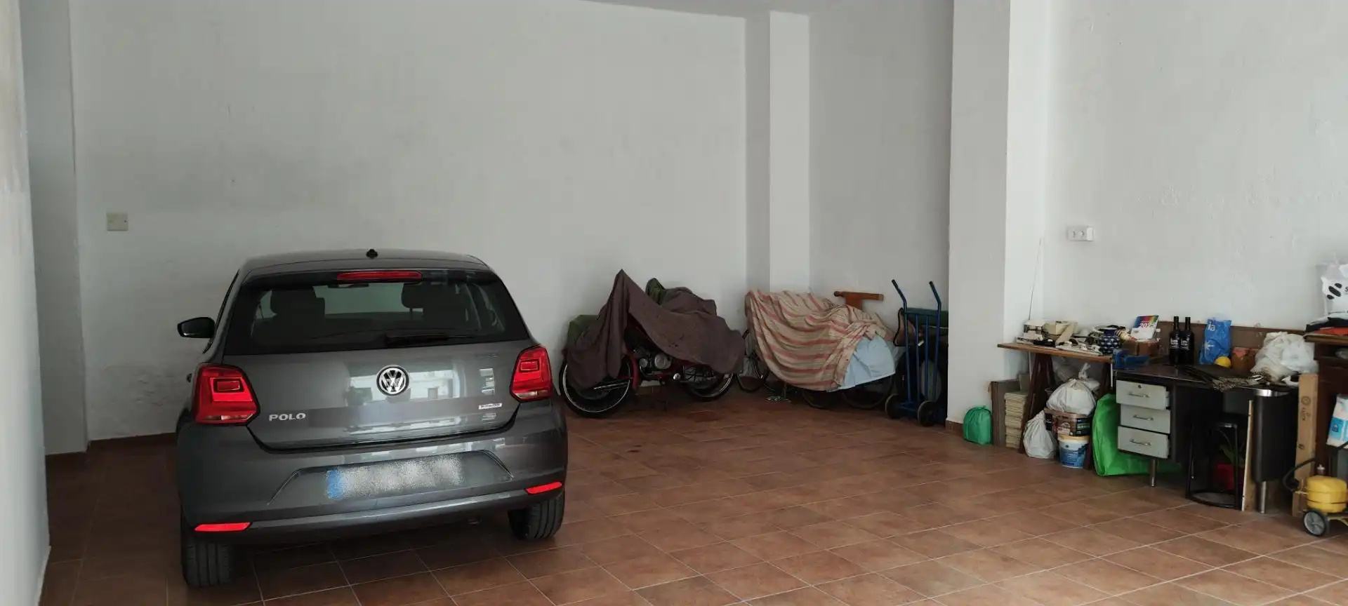 Local comercial de lloguer a Este, imagen 6
