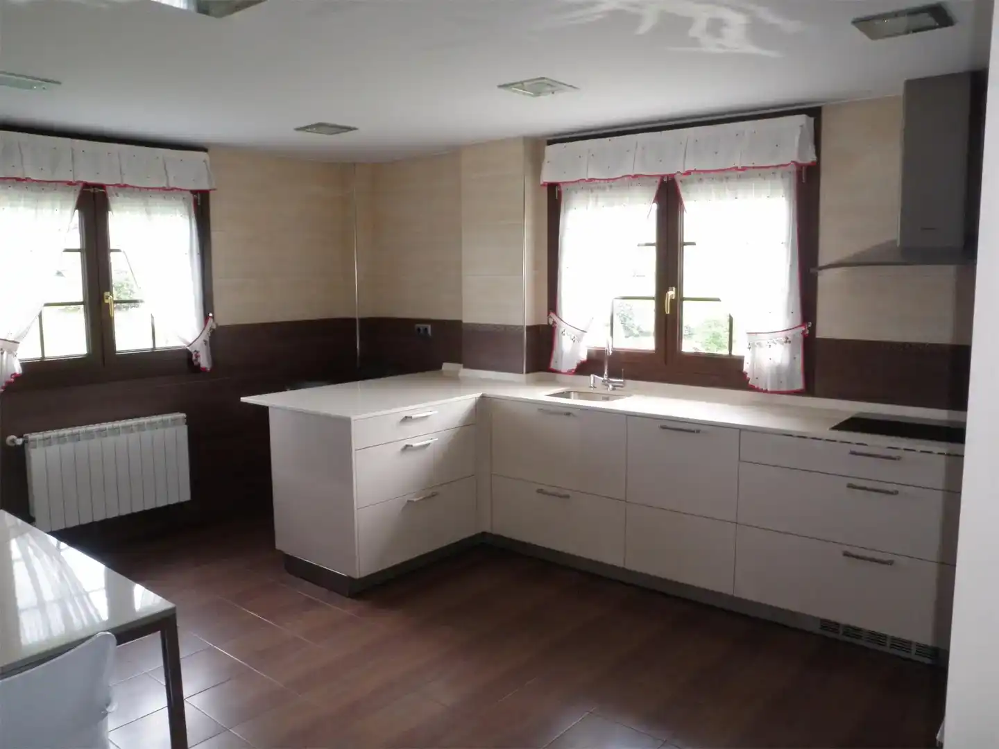 Cuina de Pis en venda en Villaviciosa amb Jardí privat, Parquet i Traster