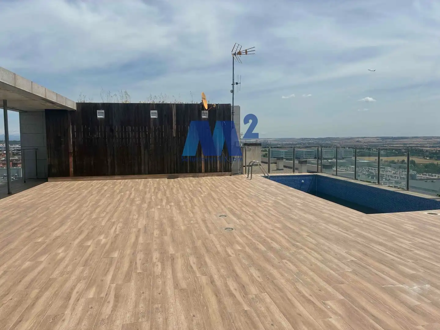 Schwimmbecken von Büro zum Verkauf in San Sebastián de los Reyes