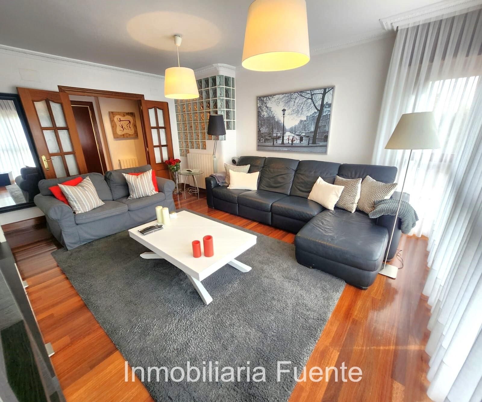 Living room of Flat for sale in Zalla   with Storage room, Furnished and Balcony