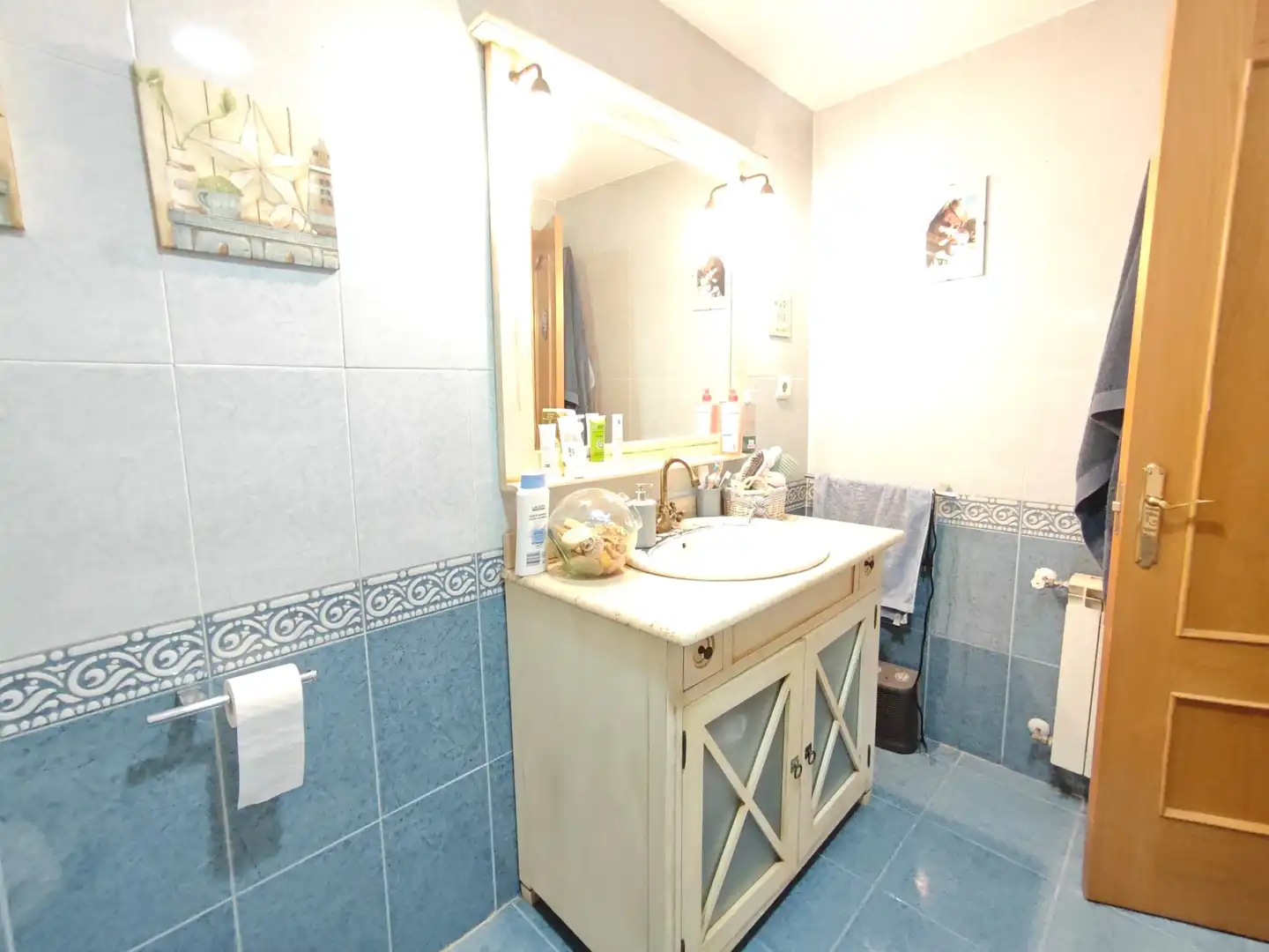 Bany de Casa o xalet de lloguer en Sevilla la Nueva amb Aire condicionat, Calefacció i Terrassa