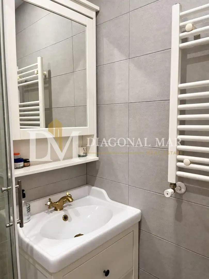 Bathroom of Flat for sale in Riera