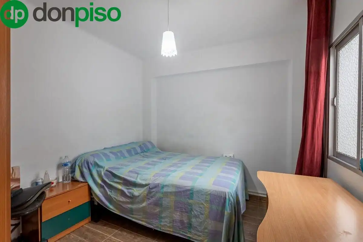 Schlafzimmer von Wohnung zum Verkauf in Granada