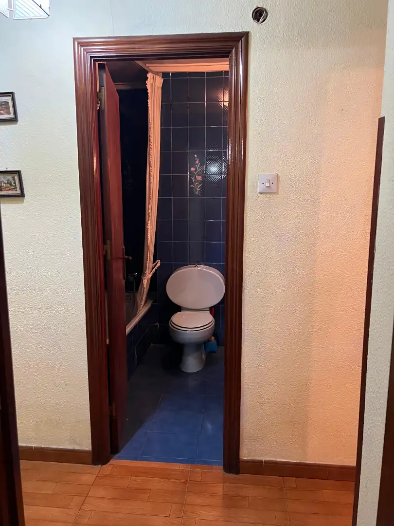 Baño de Piso en venta en Avilés con Terraza y Amueblado