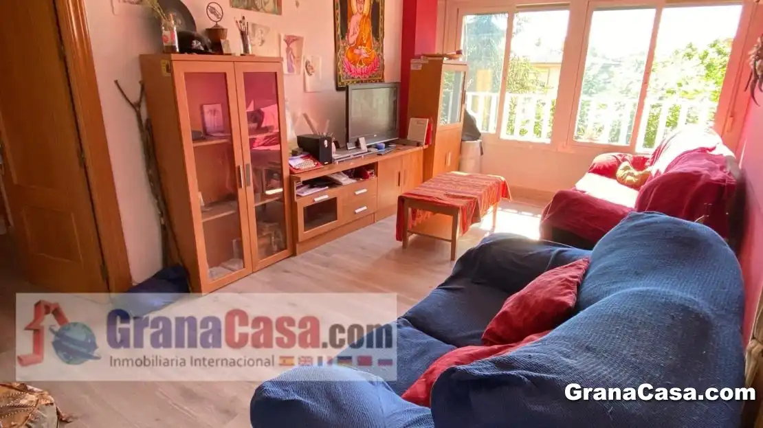 Living room of Flat for rent in Granada  with Air Conditioner, Heating and Terrace