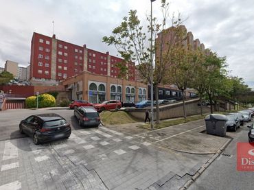 Local comercial en venda a Santander - Avenida de los Castros