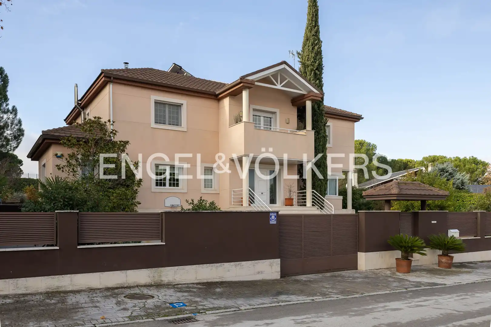 Vista exterior de Casa o chalet en venta en Boadilla del Monte con Aire acondicionado, Calefacción y Jardín privado