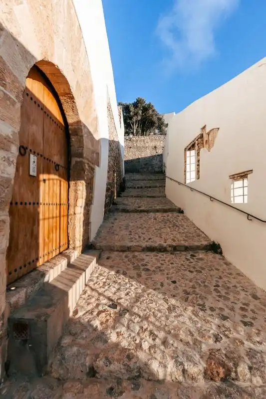 Vista exterior de Casa adosada en venda en Eivissa amb Aire condicionat, Calefacció i Traster