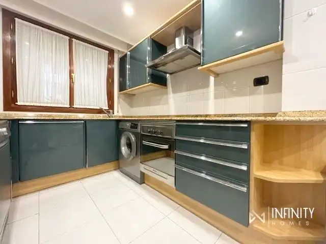 Küche von Maisonette zur Miete in Bilbao  mit Heizung, Privatgarten und Terrasse