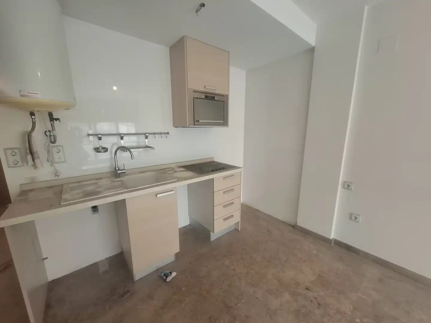 Cocina de Piso en venta en Valencia con Aire acondicionado y Horno