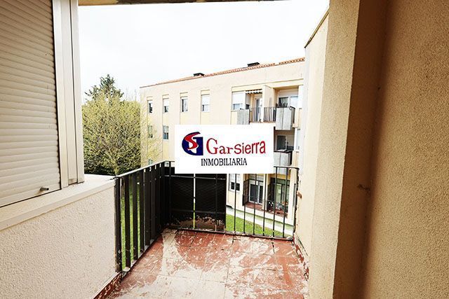 Vista exterior de Dúplex en venda en San Lorenzo de El Escorial amb Calefacció i Traster