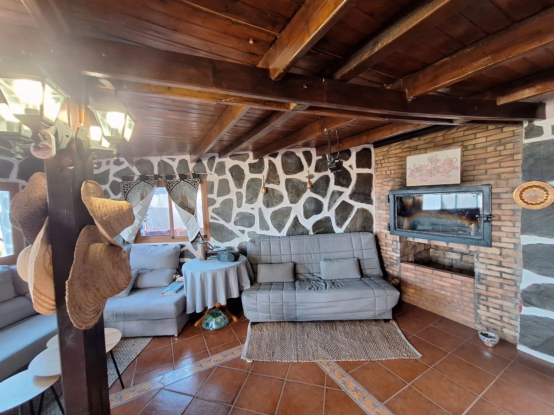 Sala d'estar de Casa o xalet en venda en Vega de San Mateo amb Aire condicionat, Jardí privat i Terrassa