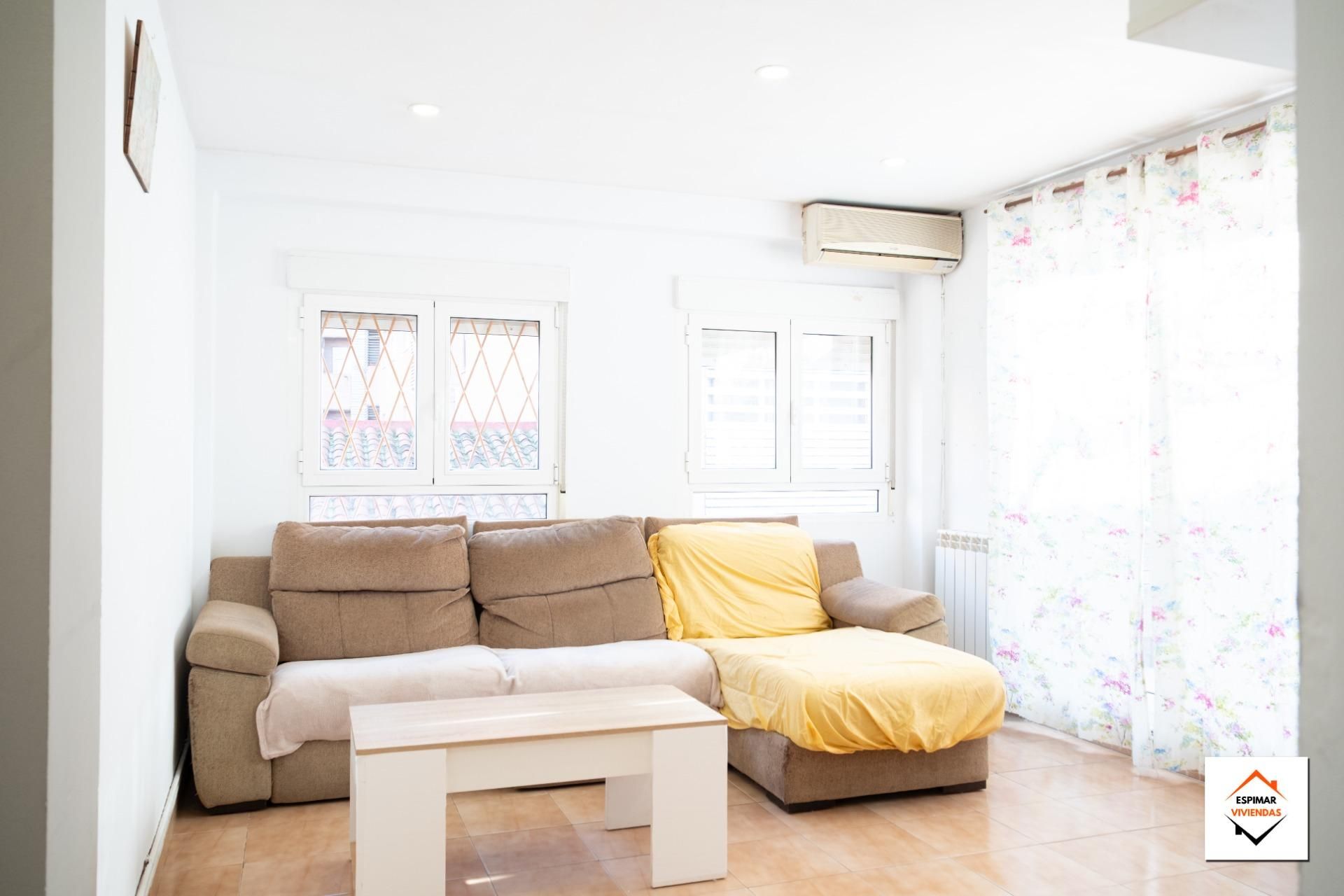 Sala d'estar de Pis en venda en  Zaragoza Capital amb Aire condicionat i Calefacció