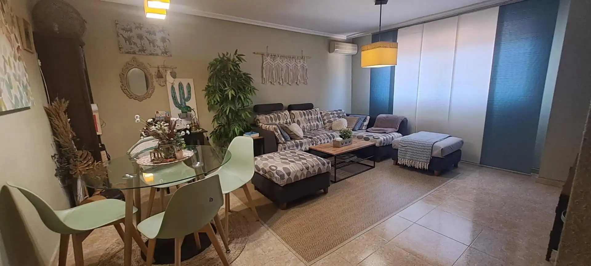Living room of Houses for sale in Azuqueca de Henares  with Air Conditioner, Heating and Private garden
