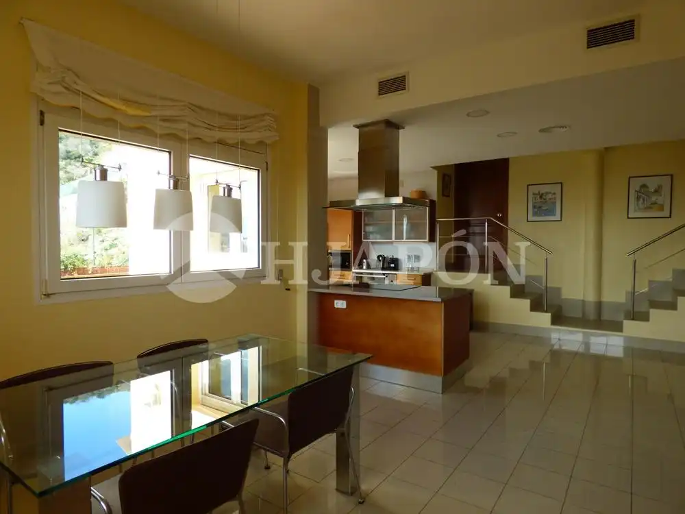 Cocina de Casa o chalet en venta en Badalona con Aire acondicionado, Jardín privado y Terraza