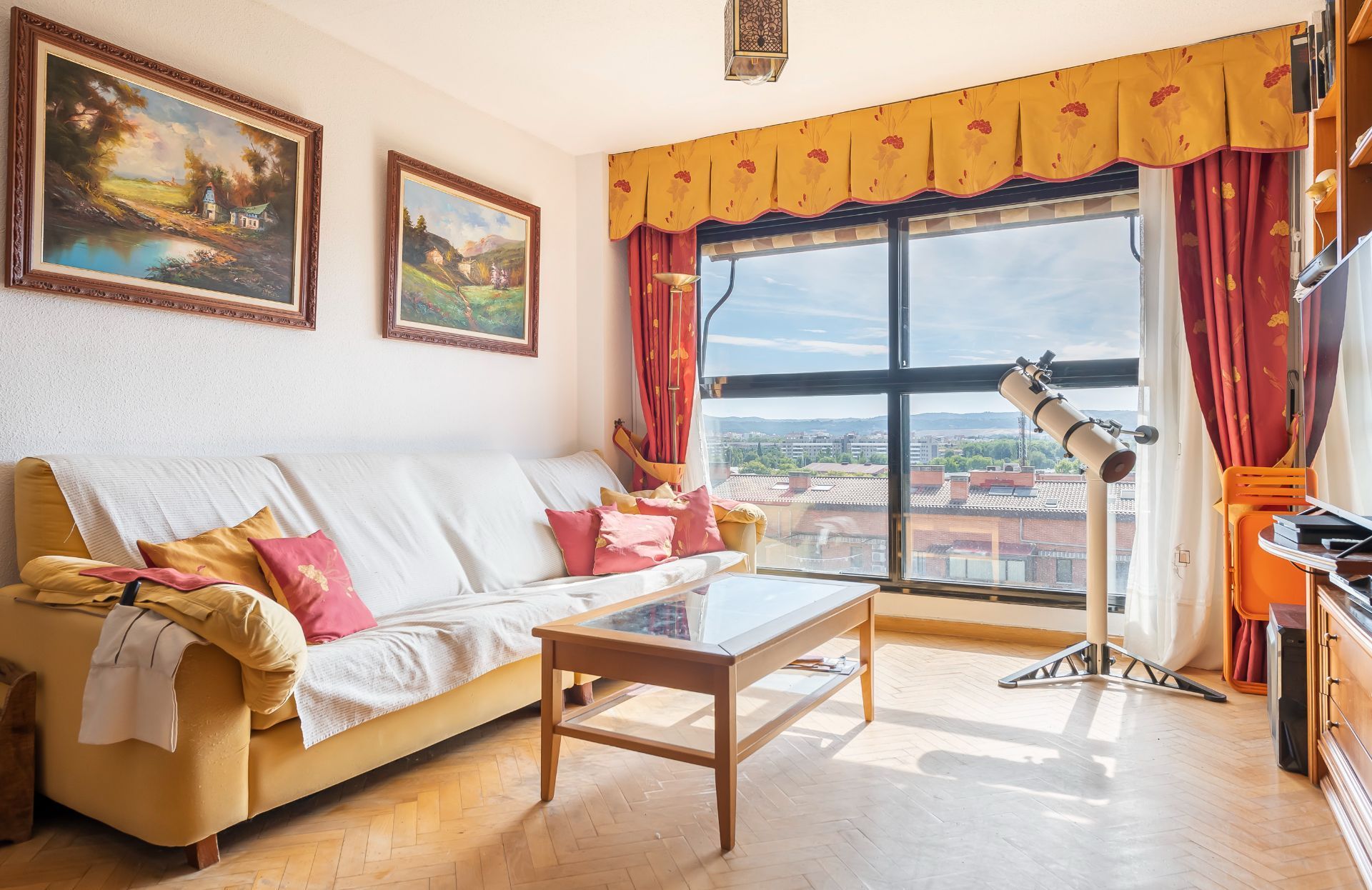 Bedroom of Flat for sale in Alcalá de Henares  with Air Conditioner, Storage room and Community pool