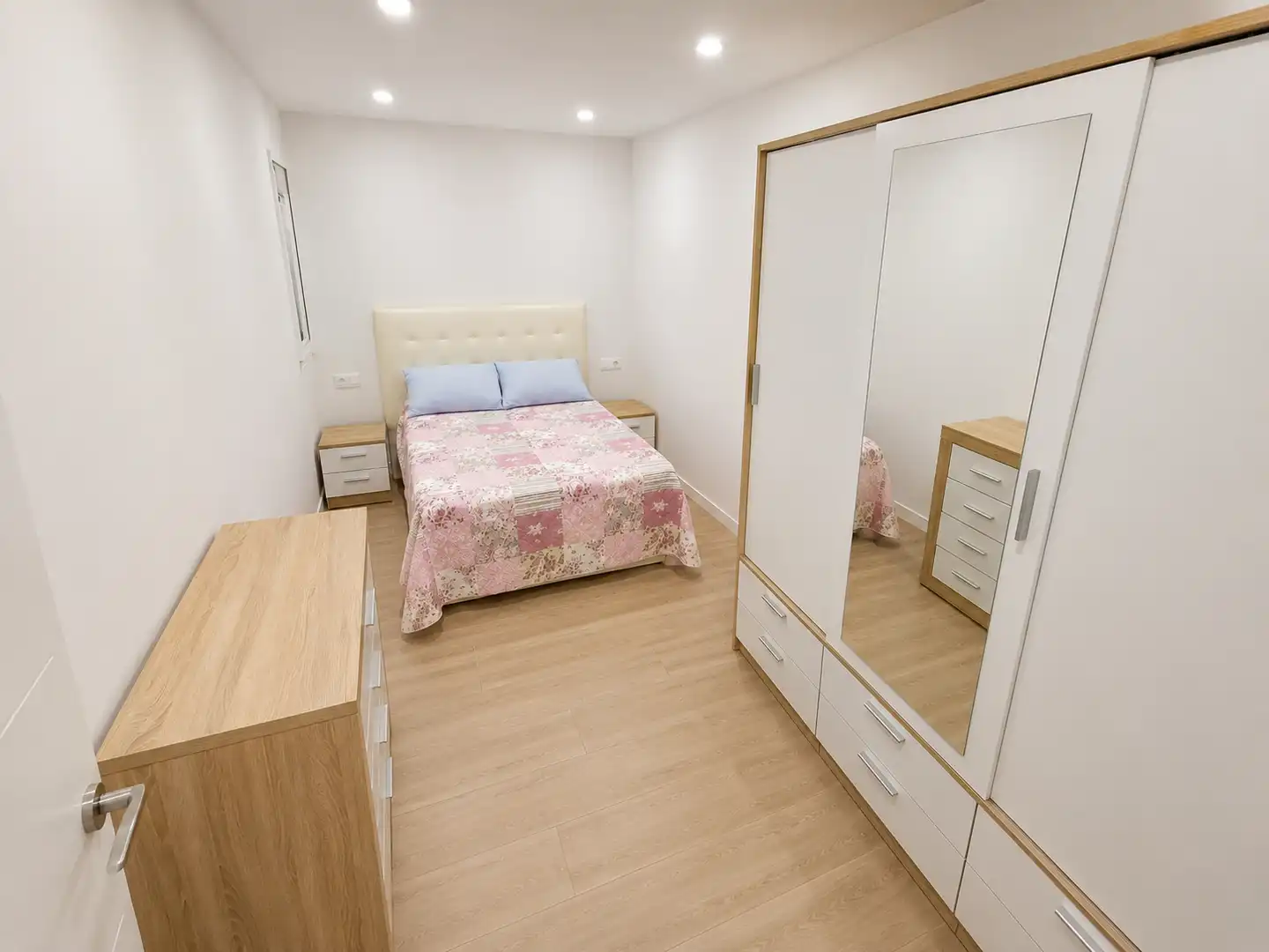 Habitación de Planta baja en venta en Santa Coloma de Gramenet
