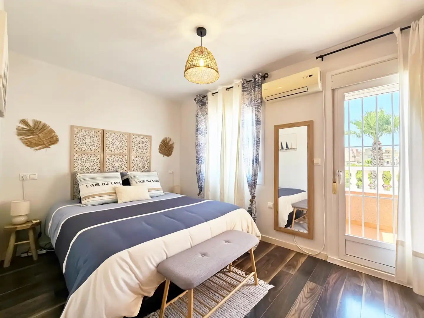 Dormitori de Casa o xalet en venda en Santa Pola amb Aire condicionat, Jardí privat i Moblat