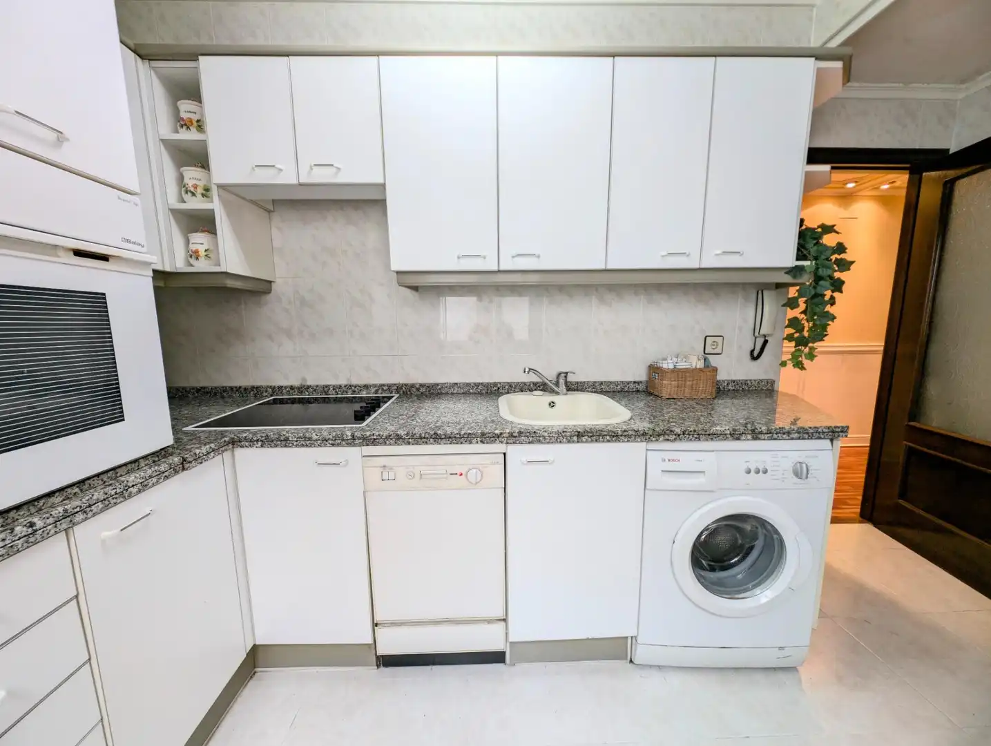 Cocina de Piso en venta en Mieres (Asturias) con Calefacción, Amueblado y Balcón