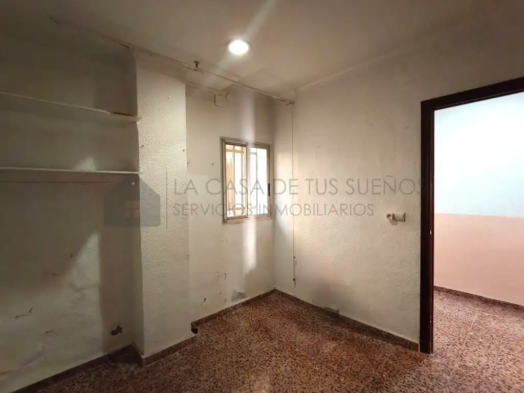 Schlafzimmer von Erdgeschoss zum Verkauf in Sax